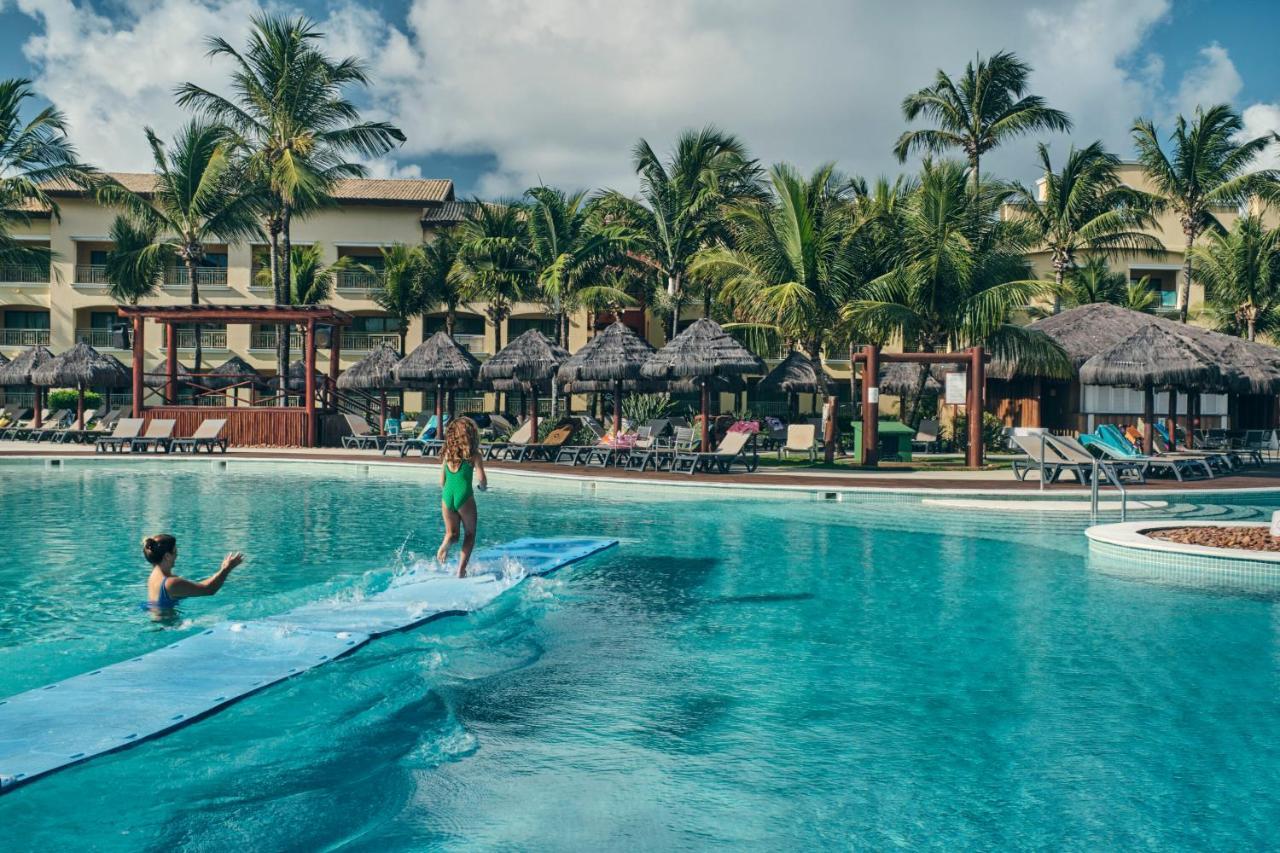 Iberostar Waves Bahia Hotel Praia do Forte Exterior foto The swimming pool at the resort