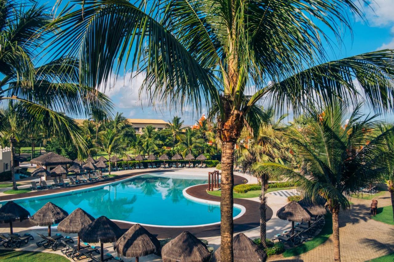 Iberostar Waves Bahia Hotel Praia do Forte Exterior foto The pool at the resort